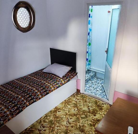 חדר סטנדרט יחיד, Goziyon Bukhara Hostel