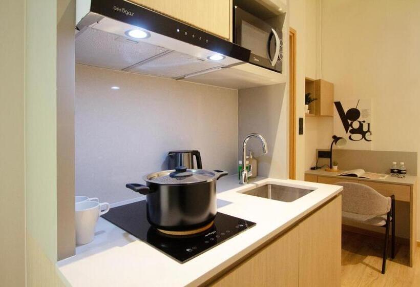 استودیوی استاندارد, Coliwoo 298 River Valley Coliving