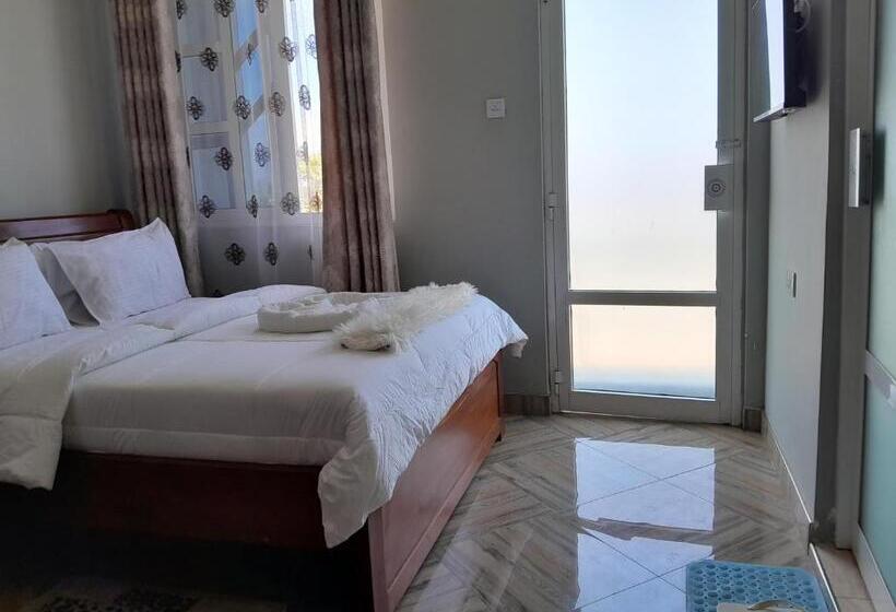 اتاق لوکس, Mbeya Starinn