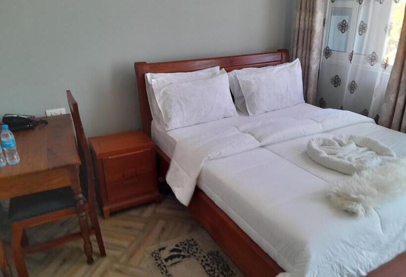 اتاق لوکس, Mbeya Starinn