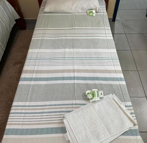 غرفة قياسية ثلاثية, Pantanal Santa Clara