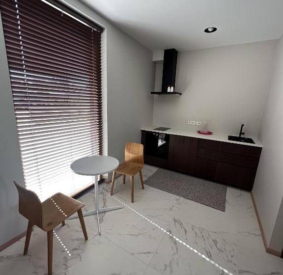 آپارتمان 1 خوابه با چشم‌انداز استخر, Villa Sirena Apartments