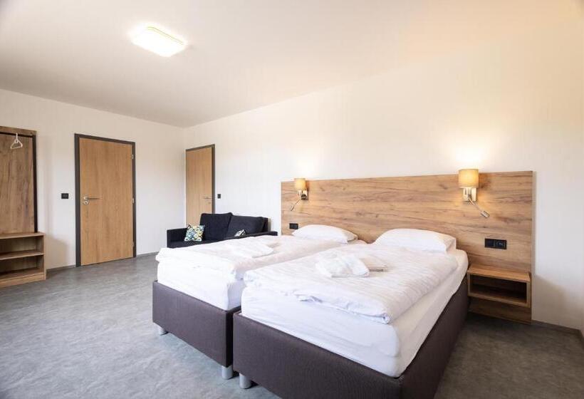 Номер Стандарт, Sporthotel Trhovky