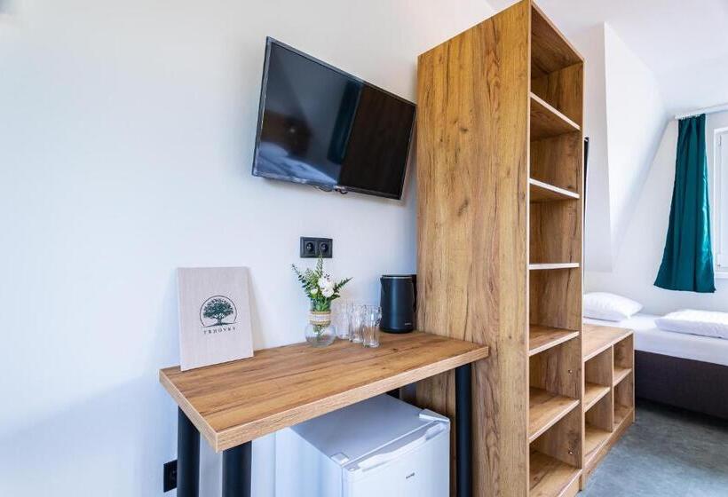 Номер Стандарт Трехместный, Sporthotel Trhovky