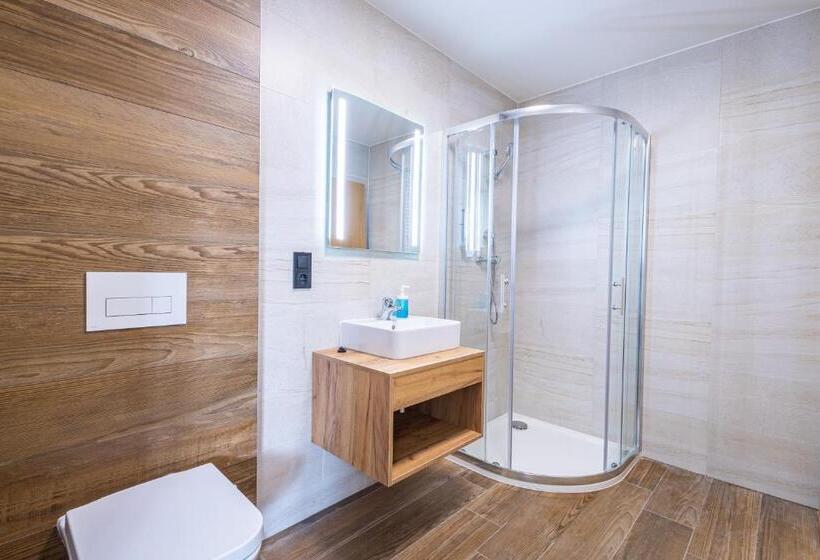 Четырехместный Номер Стандарт, Sporthotel Trhovky