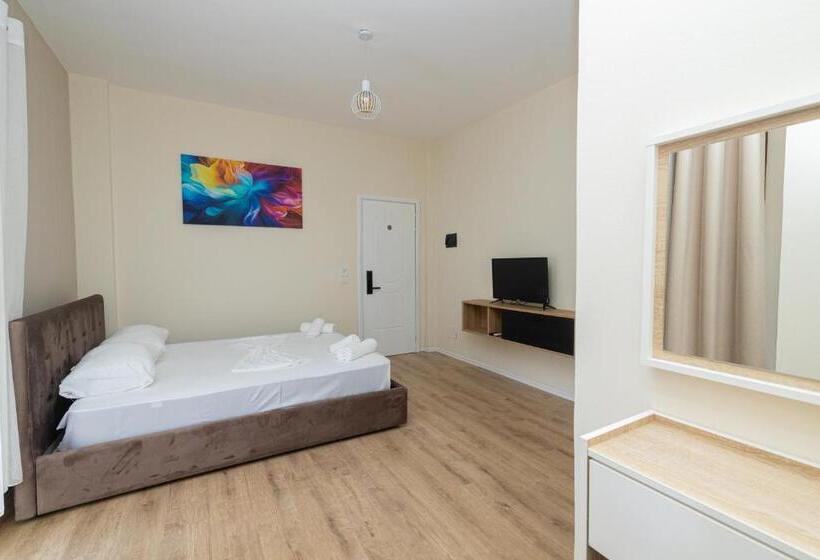 バルコニー付きデラックスルーム, Voyage Villa