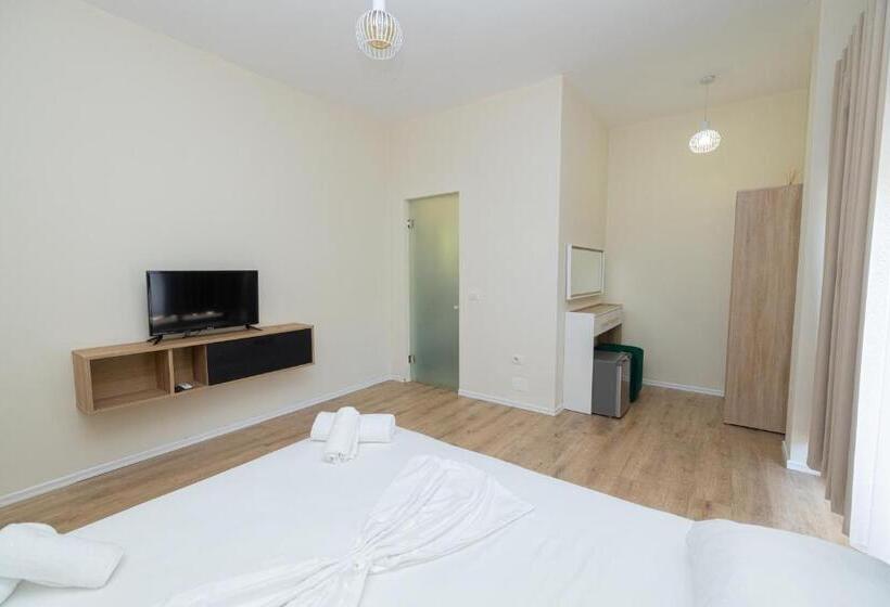 バルコニー付きデラックスルーム, Voyage Villa