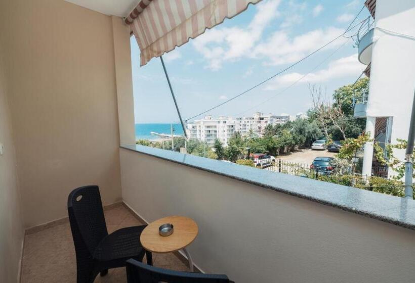 オーシャンビューのデラックストリプルルーム, Voyage Villa