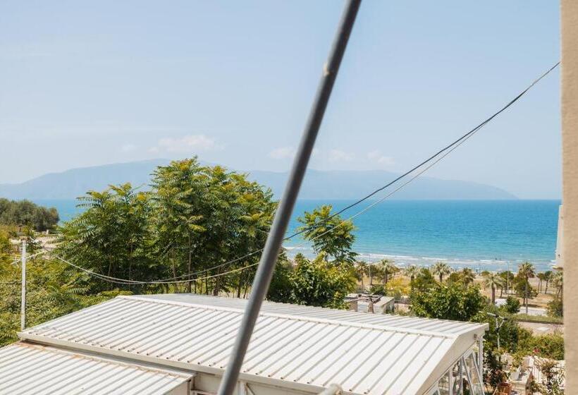 片側に海が見えるデラックスルーム, Voyage Villa