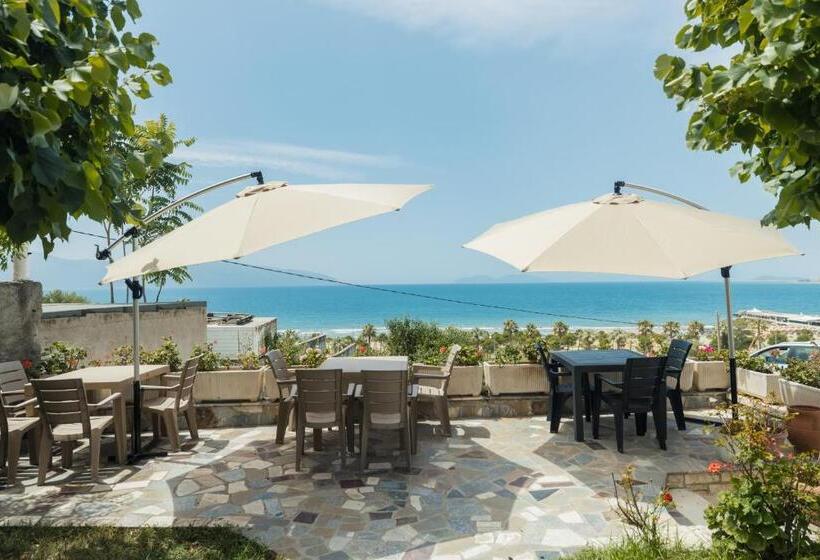 片側に海が見えるデラックスルーム, Voyage Villa