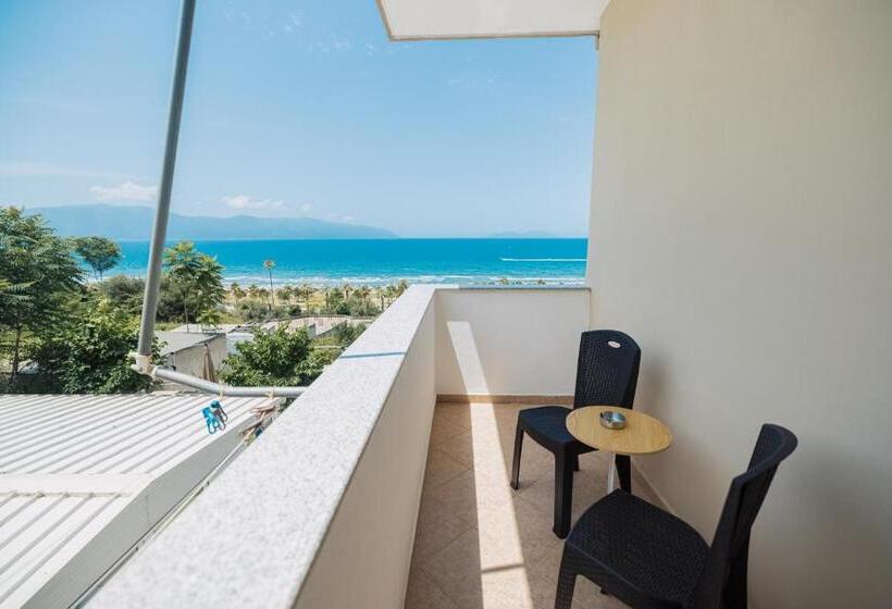 オーシャンビュースイート, Voyage Villa