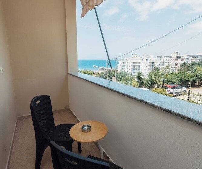 オーシャンビューのデラックストリプルルーム, Voyage Villa