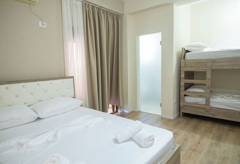 スタンダード4人部屋, Voyage Villa