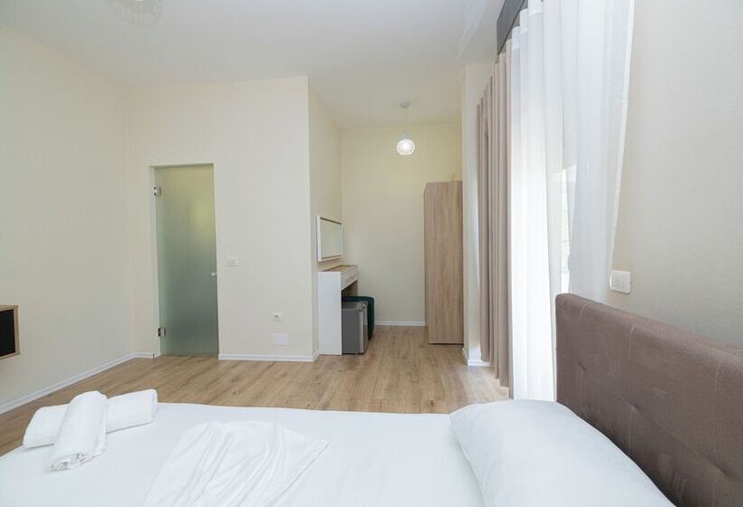 バルコニー付きデラックスルーム, Voyage Villa