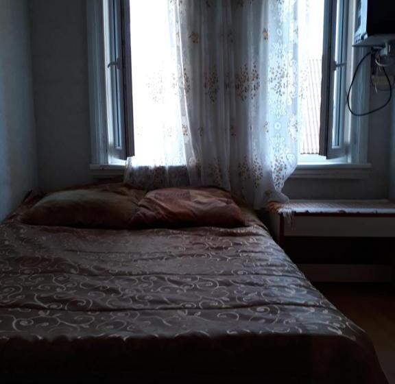 اتاق استاندارد با سرویس بهداشتی مشترک, Kambarių Nuoma Nuosavame Name Palangos Centre, 550m Iki Jūros