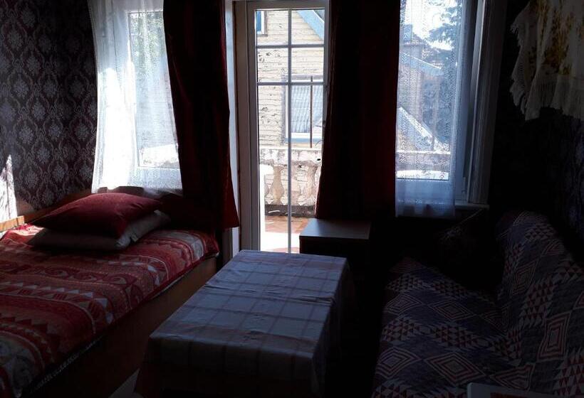 اتاق استاندارد چهار تخته, Kambarių Nuoma Nuosavame Name Palangos Centre, 550m Iki Jūros