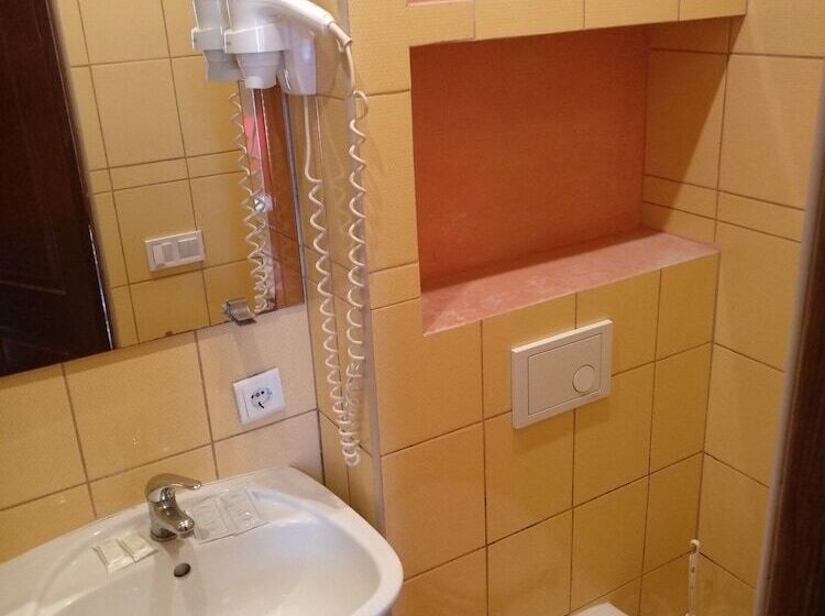 اتاق راحتی, Atrium Guesthouse