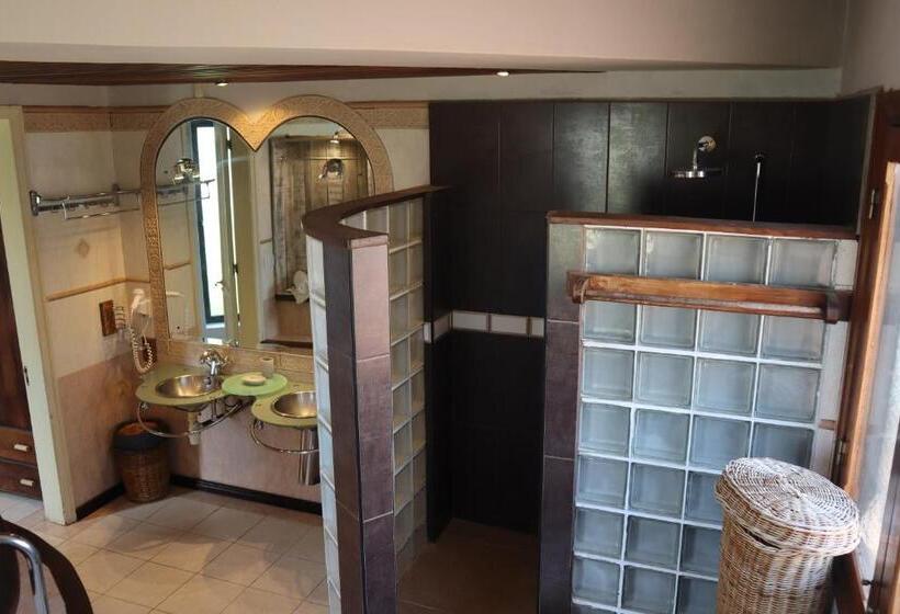 스탠다드 룸 킹사이즈 침대, Le Gite Du Bonheur Guest House & Car Rental