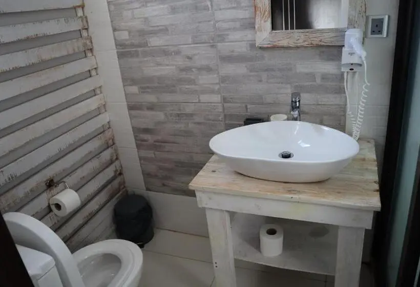 اتاق استاندارد سه نفره, Le Gite Du Bonheur Guest House & Car Rental