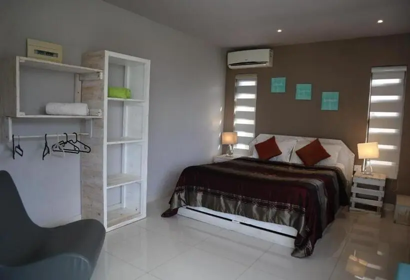 اتاق استاندارد سه نفره, Le Gite Du Bonheur Guest House & Car Rental