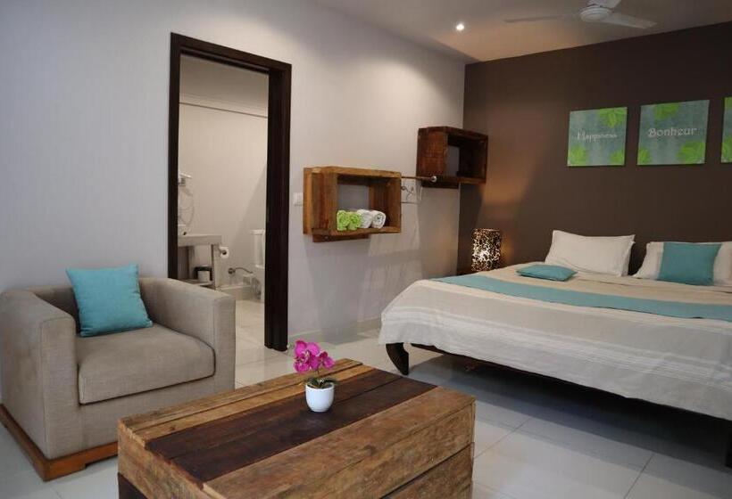 스탠다드 트리플 룸, Le Gite Du Bonheur Guest House & Car Rental