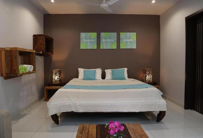 스탠다드 트리플 룸, Le Gite Du Bonheur Guest House & Car Rental