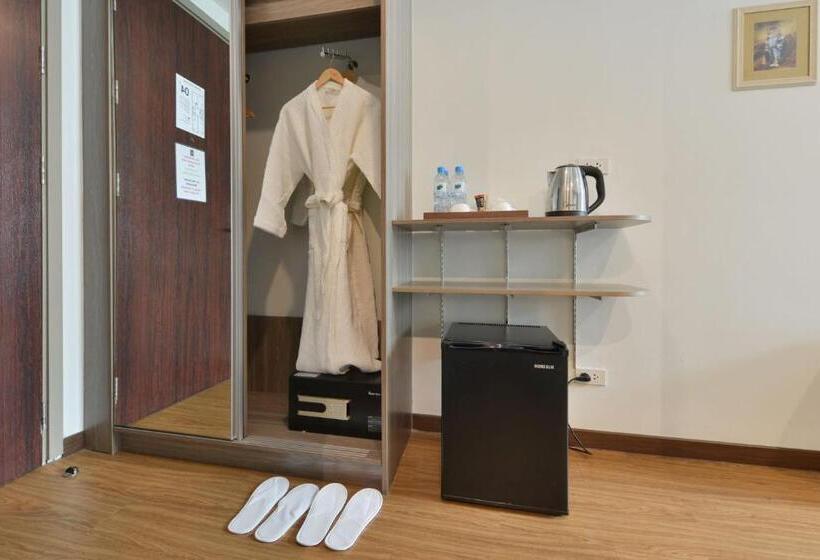 سوییت, Bedever Boutique Bangkok Hotel   Bts Phra Khanong