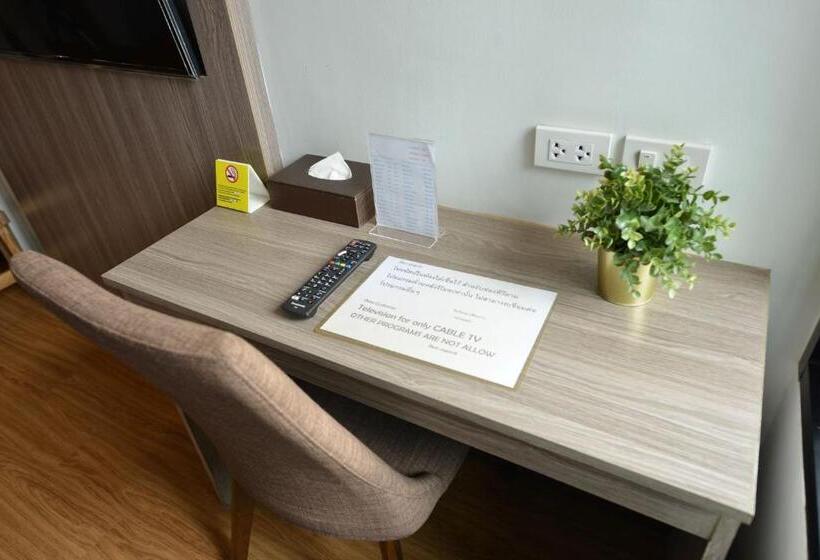 اتاق لوکس, Bedever Boutique Bangkok Hotel   Bts Phra Khanong