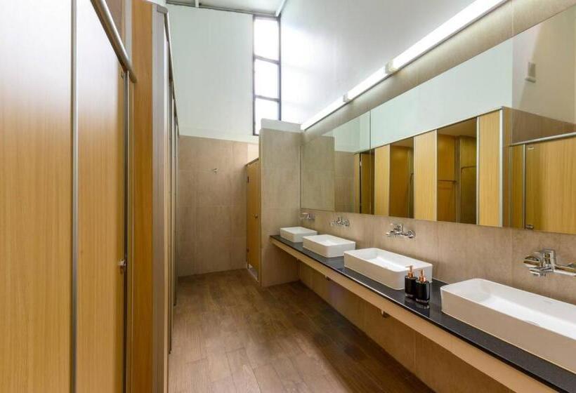 استودیوی استاندارد, Bedever Boutique Bangkok Hotel   Bts Phra Khanong