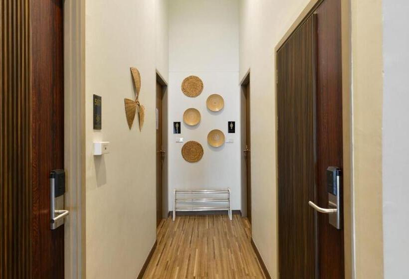 استودیوی استاندارد, Bedever Boutique Bangkok Hotel   Bts Phra Khanong