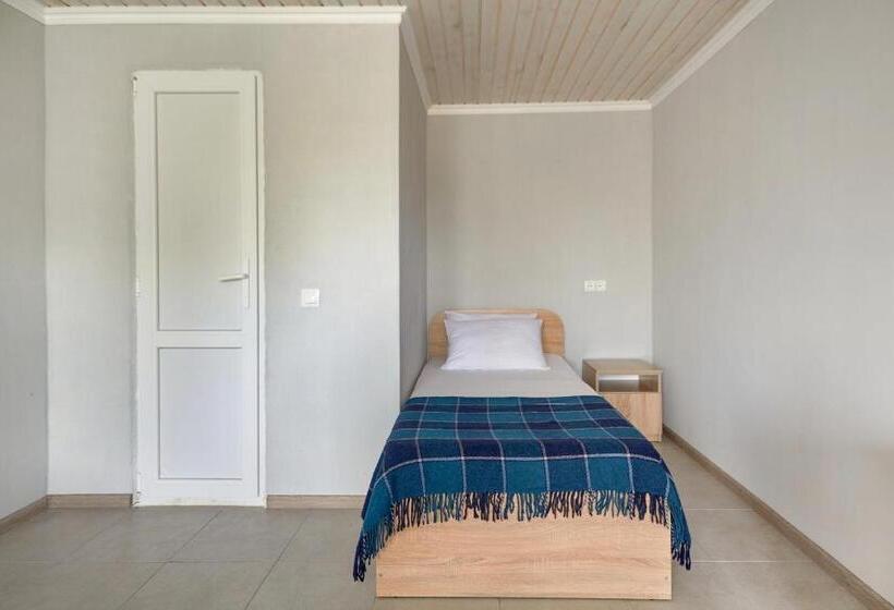 اتاق استاندارد سه نفره, ля вады