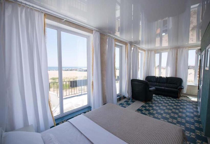 سوییت جونیور با چشمانداز دریا, ля вады