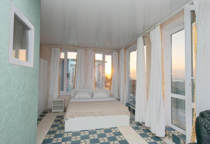 سوییت جونیور با چشمانداز دریا, ля вады