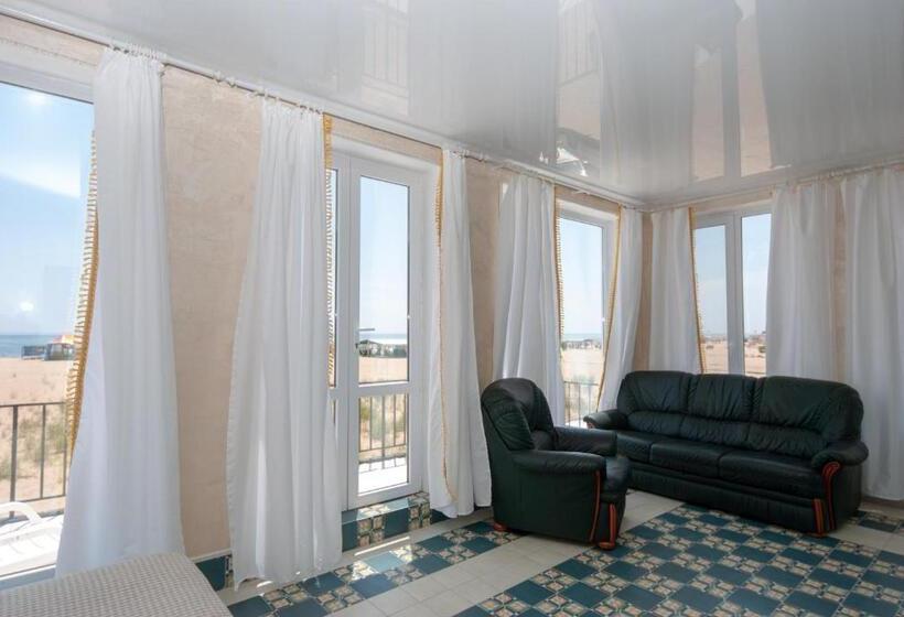 سوییت جونیور با چشمانداز دریا, ля вады