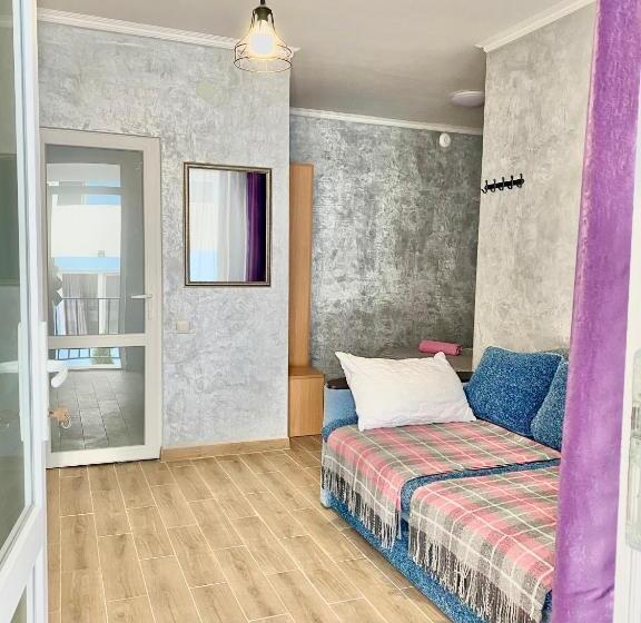 استودیوی لوکس, ля вады