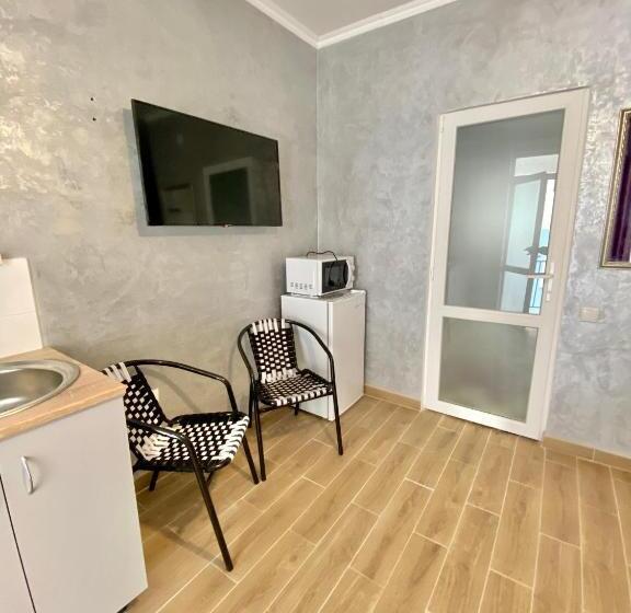 استودیوی لوکس, ля вады