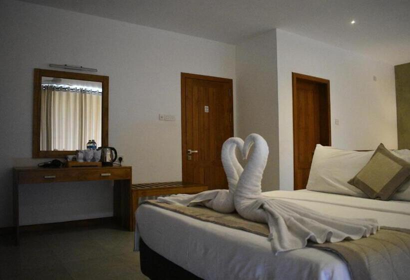 Suite with lake view, Lotus Lake Residence