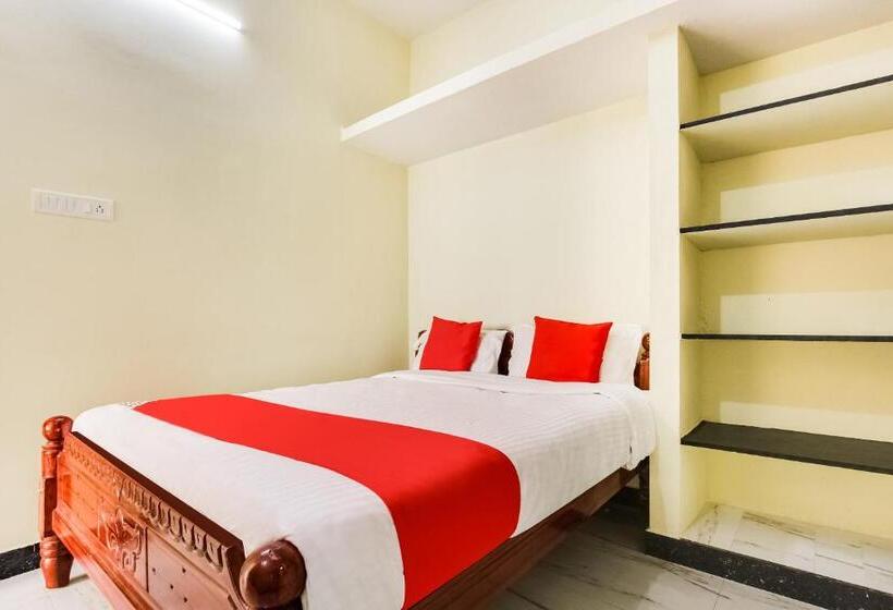 Номер Стандарт, Oyo Av Residency