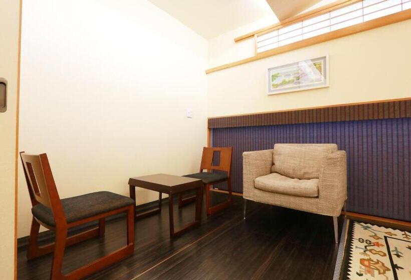 غرفة قياسية حمام مشترك, Ootoku