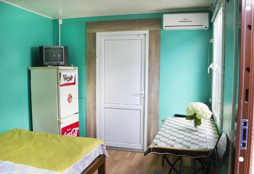 四人标准间, Mini Hotel Chernomorka