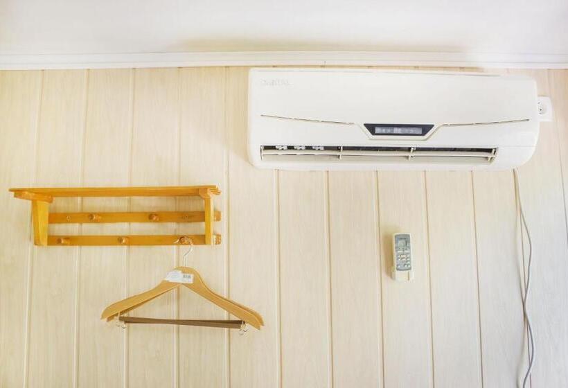 חדר סטנדרט לשלושה, Mini Hotel Chernomorka