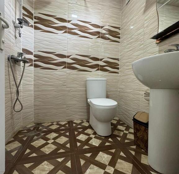 اتاق استاندارد سه تخته با چشمانداز باغ, White House Anaklia