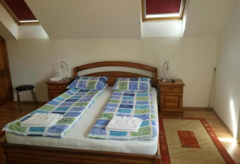 Номер Стандарт, Pensiunea Lőrincz  Panzió