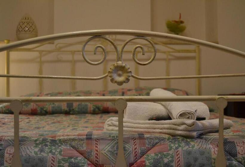 Номер Стандарт, Al Borgo Antico Ristorante E B&b