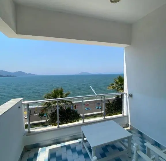 Standard Triple Room Sea View