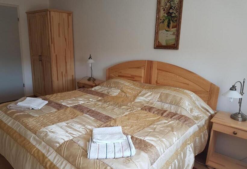 آپارتمان 1 خوابه, Ingrid Panzió