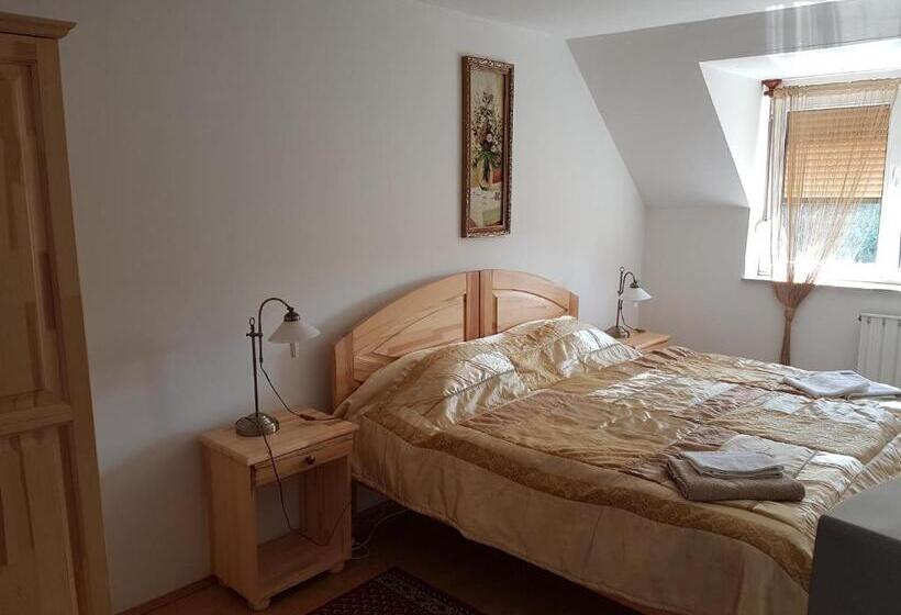 آپارتمان 1 خوابه, Ingrid Panzió