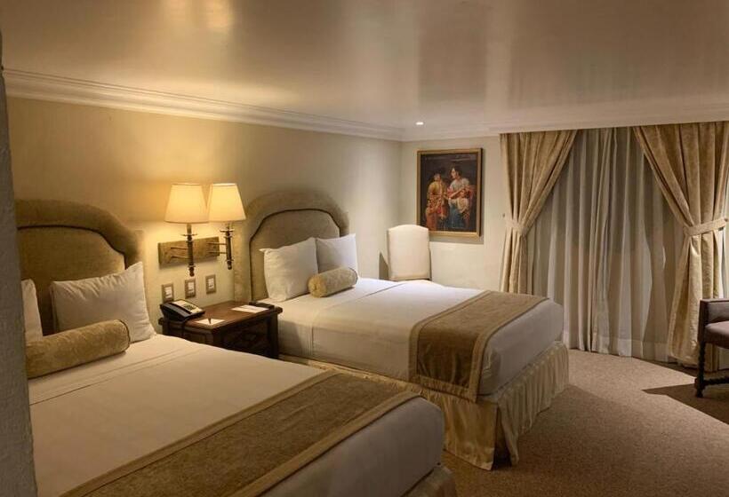 디럭스 4인 룸, Villa Antigua