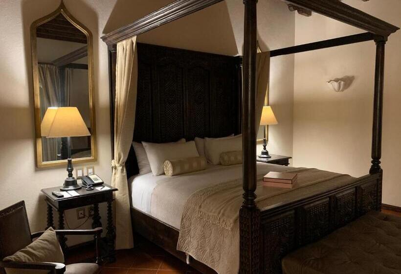 스위트 킹사이즈 침대, Villa Antigua