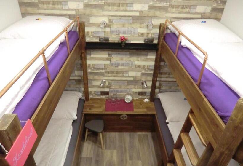 اتاق استاندارد چهارنفره با سرویس بهداشتی مشترک, Cityflair Berlin Apartments & Rooms